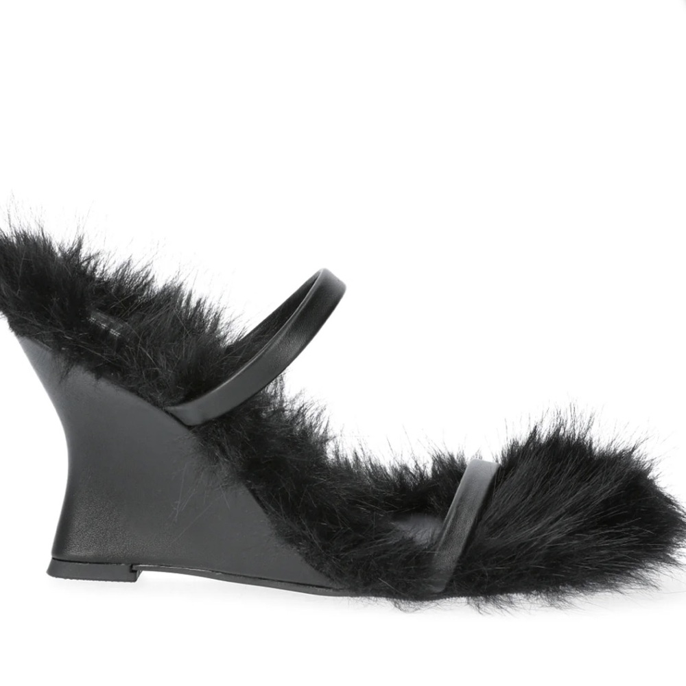 Women's Black Fur Slide Sandals size 6.5 - Picture 2 of 4